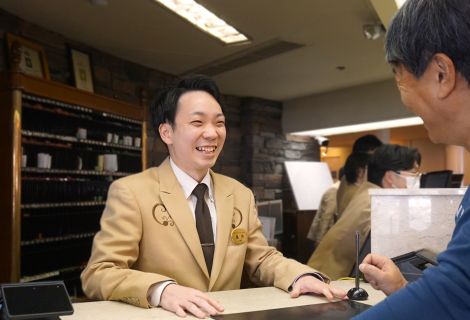 フロントカウンター